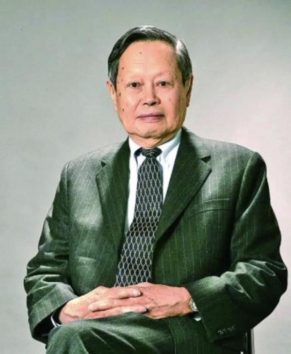 星合证券 杨振宁先生遗体告别仪式今日在北京举行